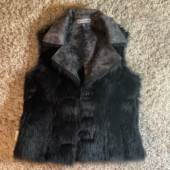 Black and Grey Faux Fur and Faux Suede Vest Women’s Size Small - Picture 13 of 14